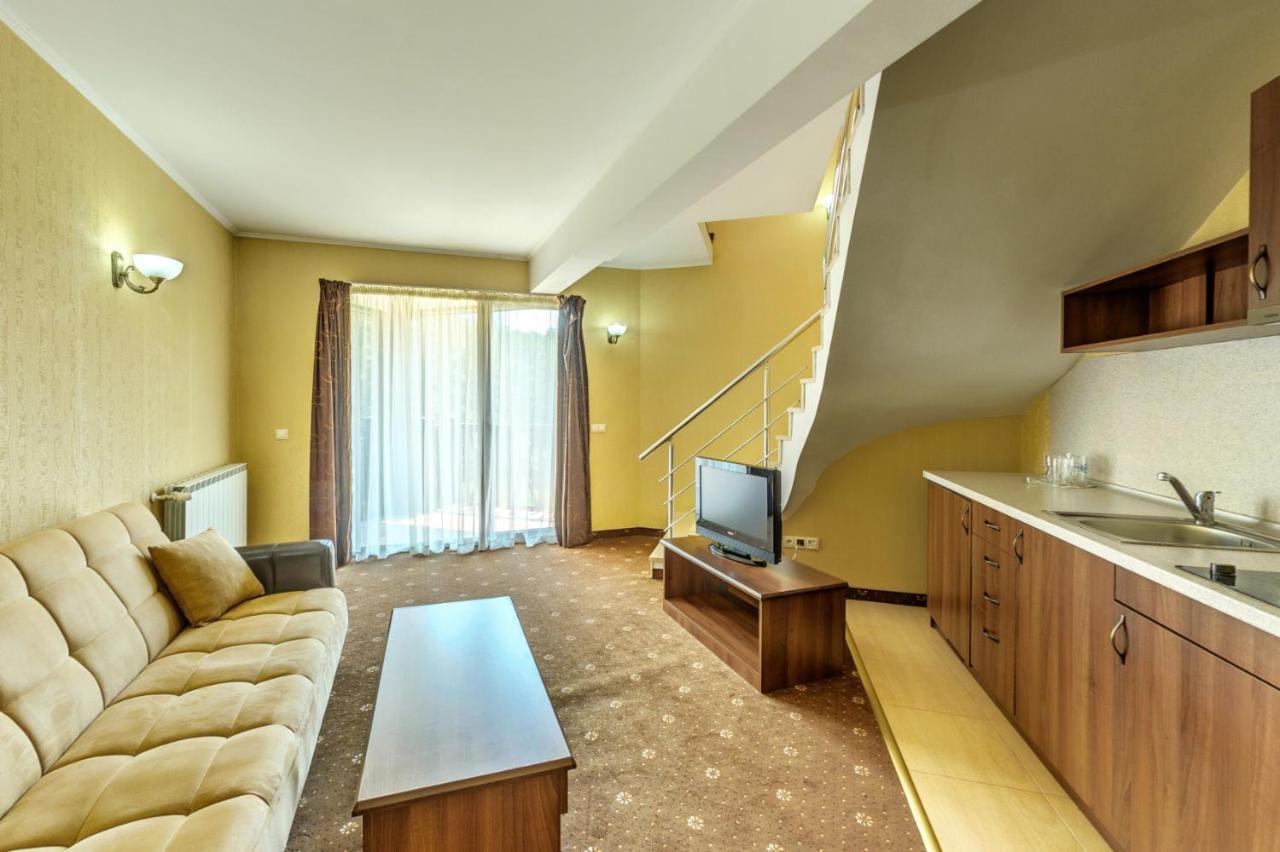 Хотел Магнолия, Hotel Magnoliya Panicsiste Kültér fotó