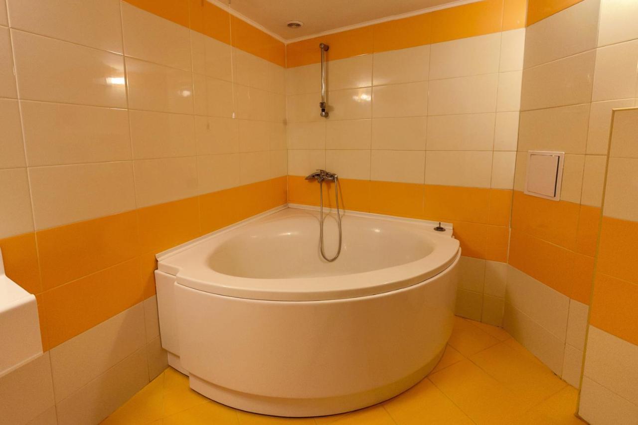 Хотел Магнолия, Hotel Magnoliya Panicsiste Kültér fotó